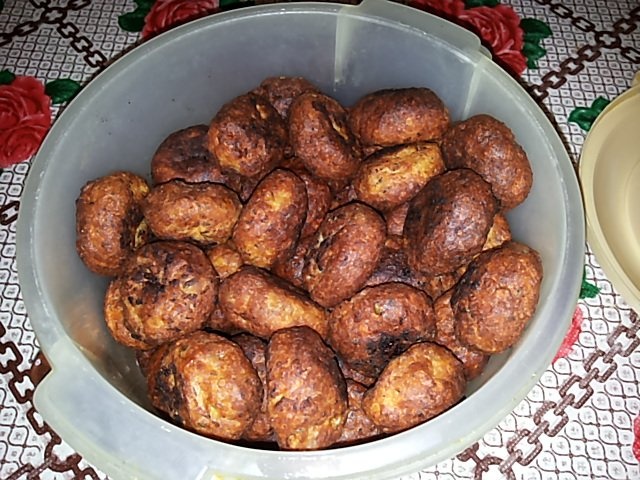 Chiftele de pui si curcan