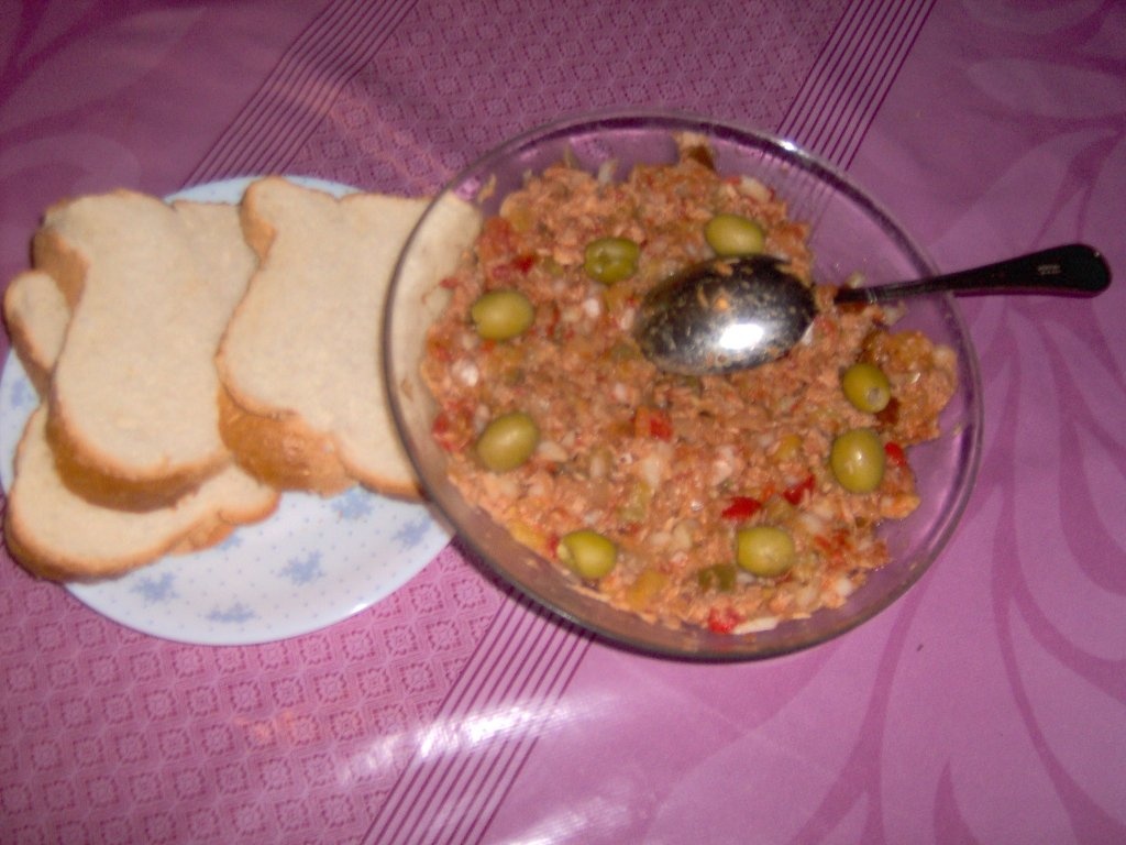 Pasta de ton cu legume