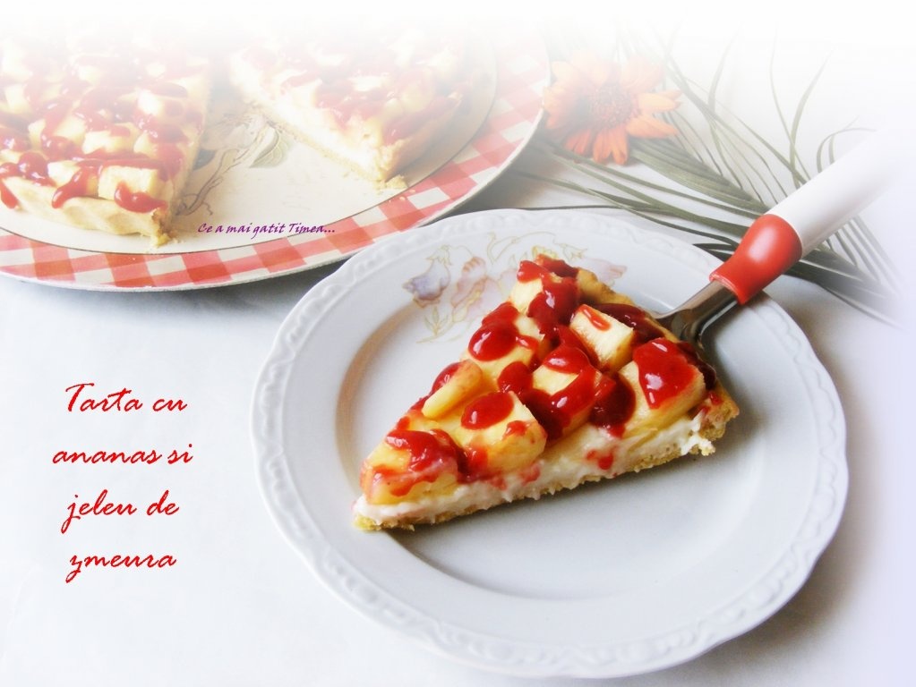 Tarta cu ananas si jeleu de zmeura