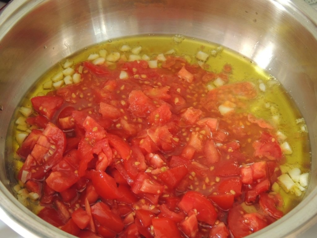 Zuppa di cozze alla napoletana ( Supa de scoici tipic napoletan)