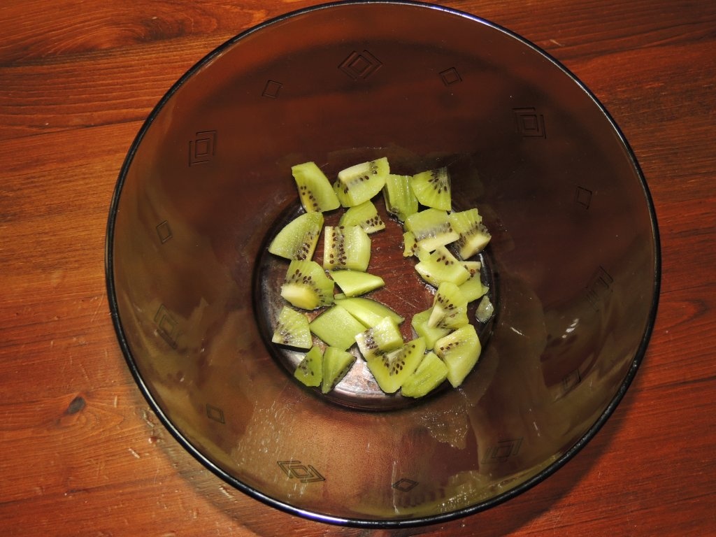 Salata de cruditati si kiwi
