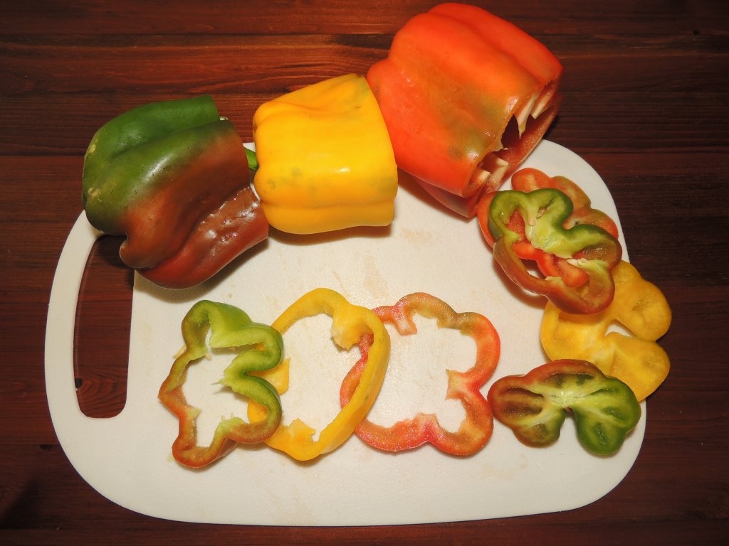 Mic-dejun cu oua in ardei