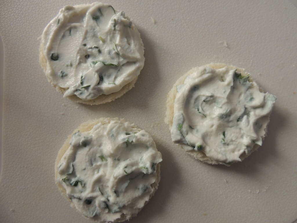 Aperitiv cu somon afumat si ricotta