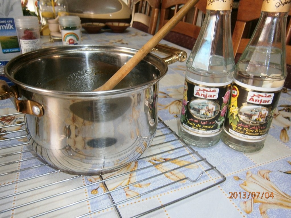 "Aish Saraya"( "Eish Saraya")