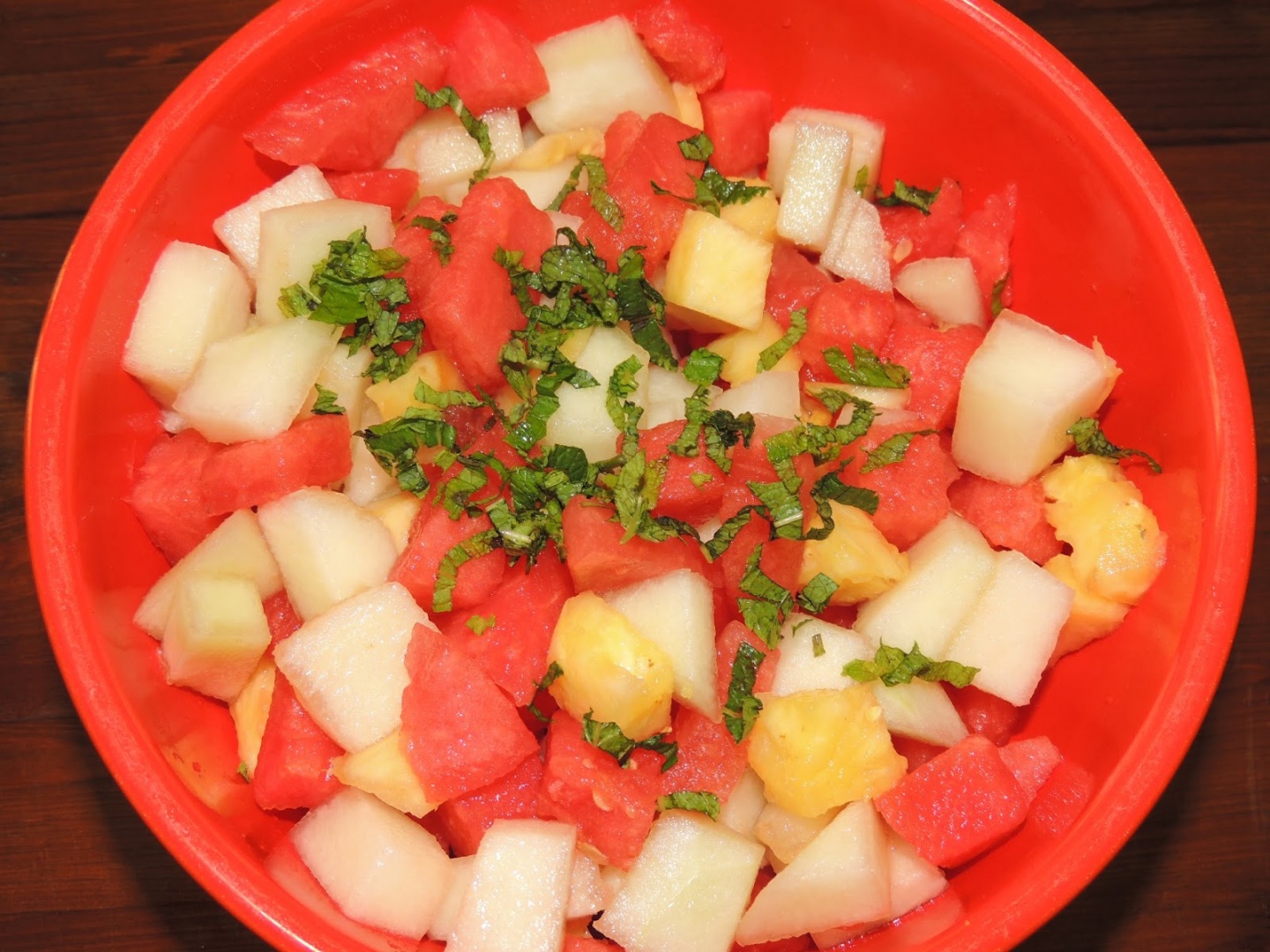 Salata de fructe cu menta