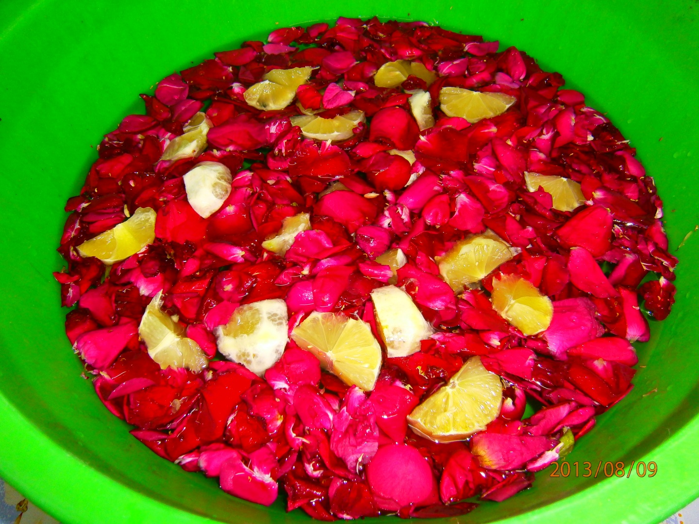 Suc de petale de trandafiri