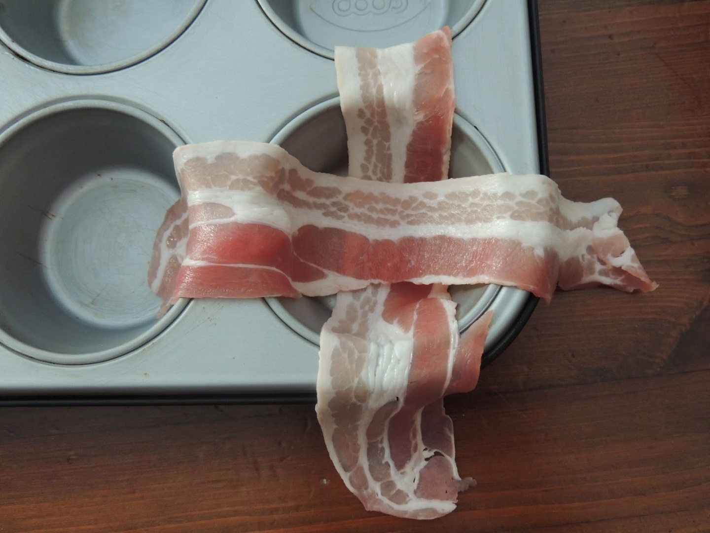 Cosulete, sarate, cu costita si legume