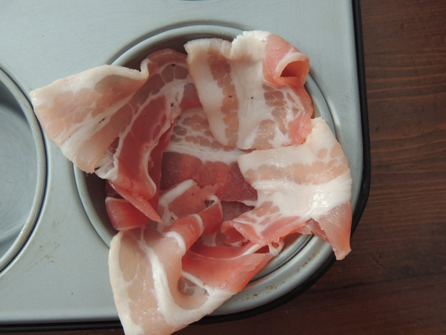 Cosulete, sarate, cu costita si legume