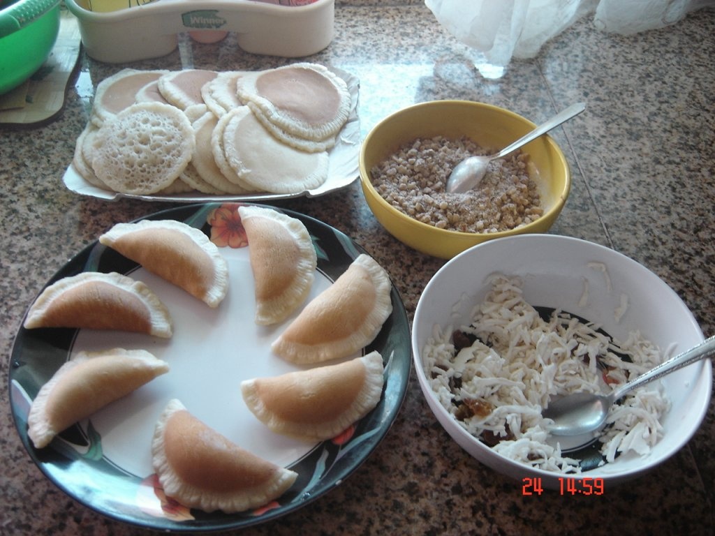 Cataief cu nuca si branza dulce-specific tarilor arabe in Ramadan