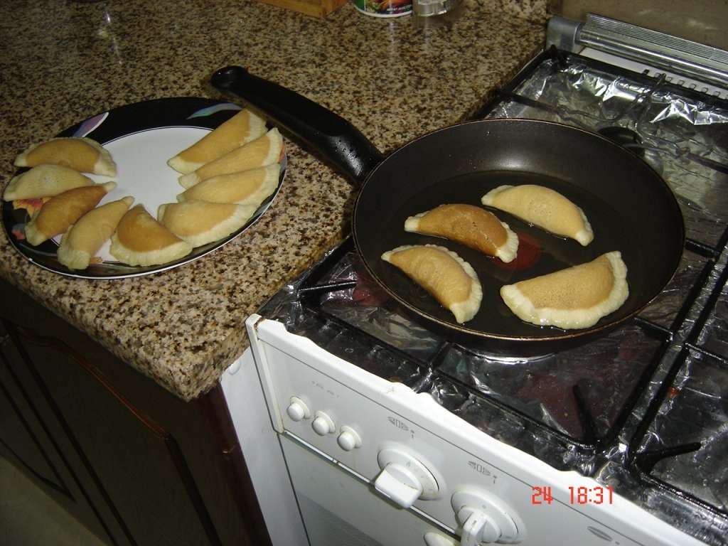 Cataief cu nuca si branza dulce-specific tarilor arabe in Ramadan