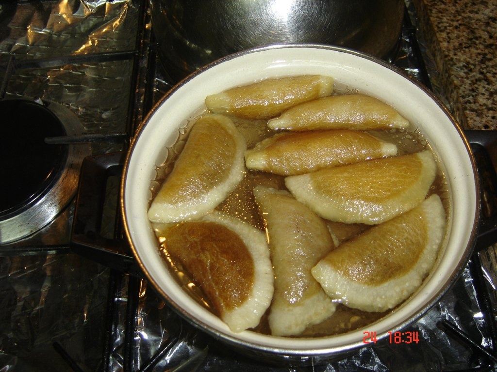 Cataief cu nuca si branza dulce-specific tarilor arabe in Ramadan