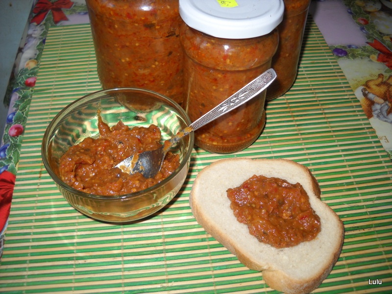 Zacusca de vinete cu ciuperci