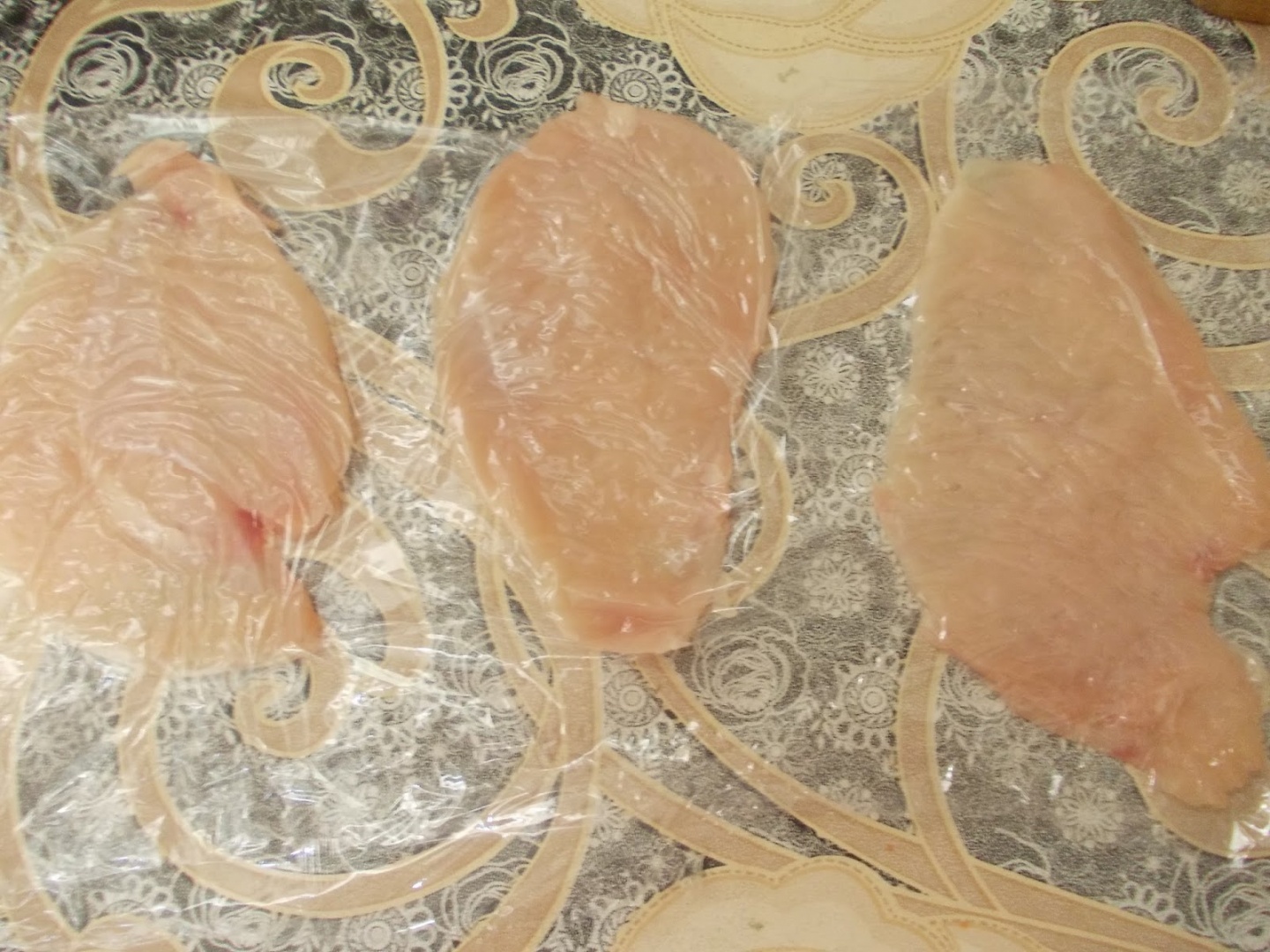 Rulouri din piept de pui bacon