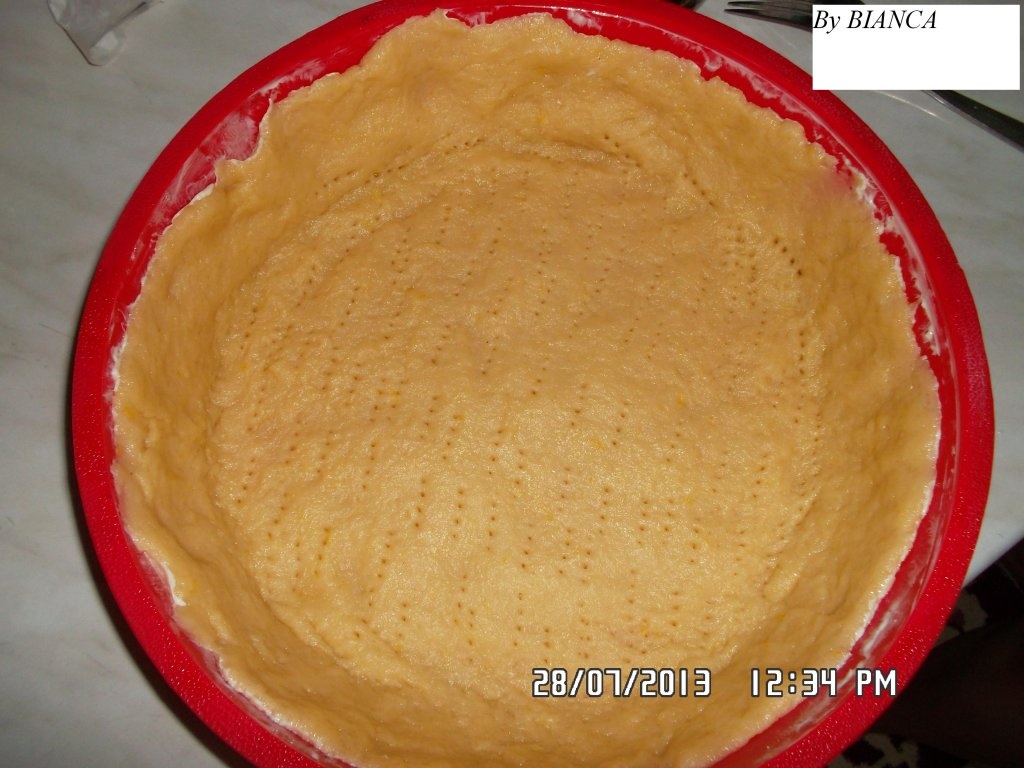 Tarta cu branza dulce si stafide