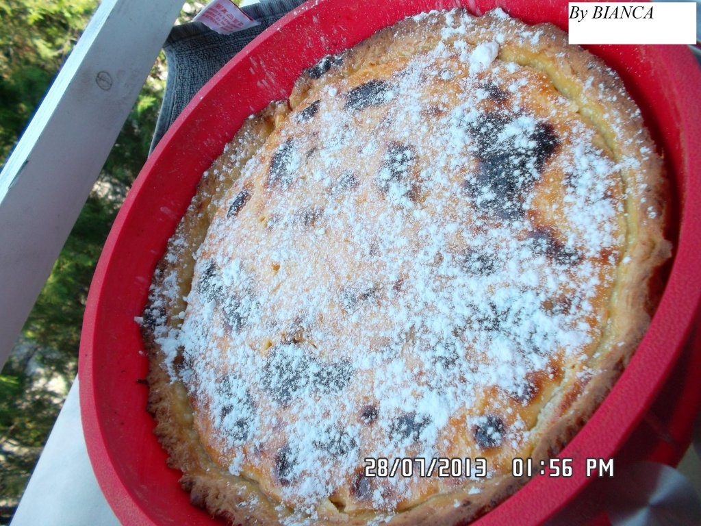 Tarta cu branza dulce si stafide