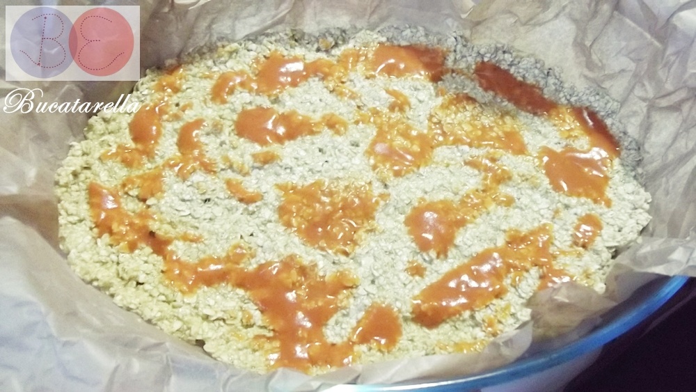 Pizza cu blat din fulgi de ovaz