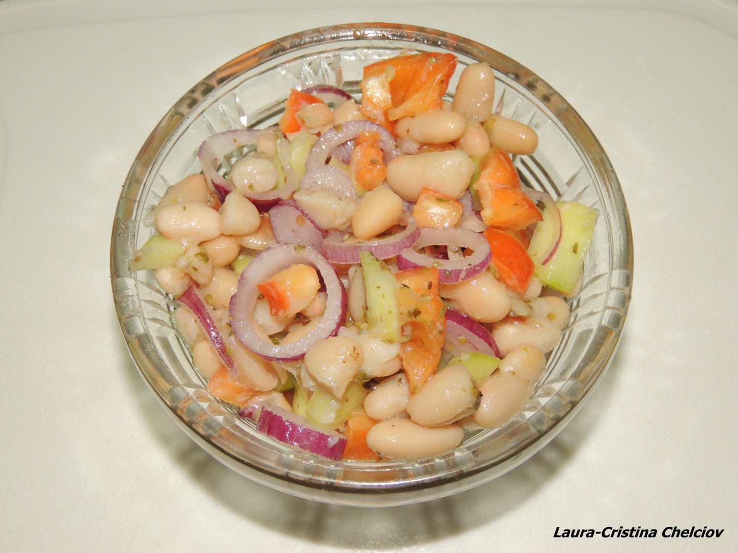 Salata cu fasole uscata
