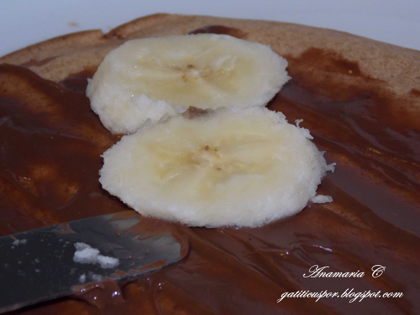 Clatite cu ciocolata si banane