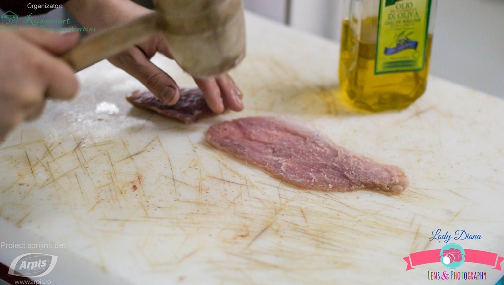 Rulada de carne cu carnati din Muntenia