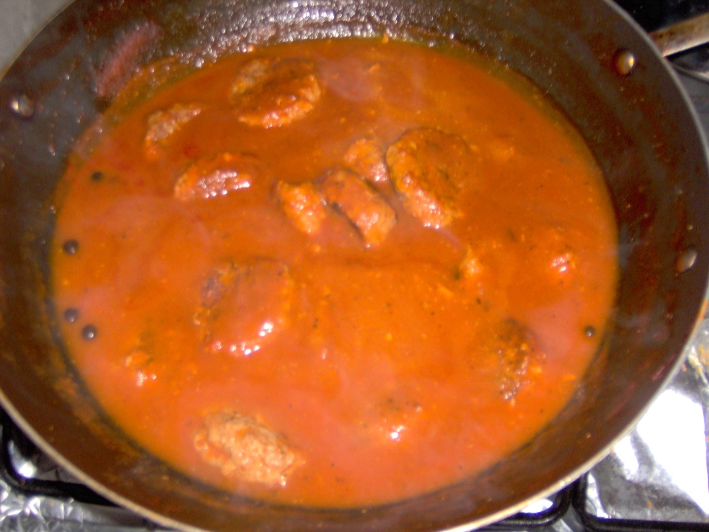 Chiftelute din curcan in sos de rosii