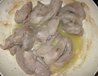 Pulpa de curcan in sos de unt si rosmarin