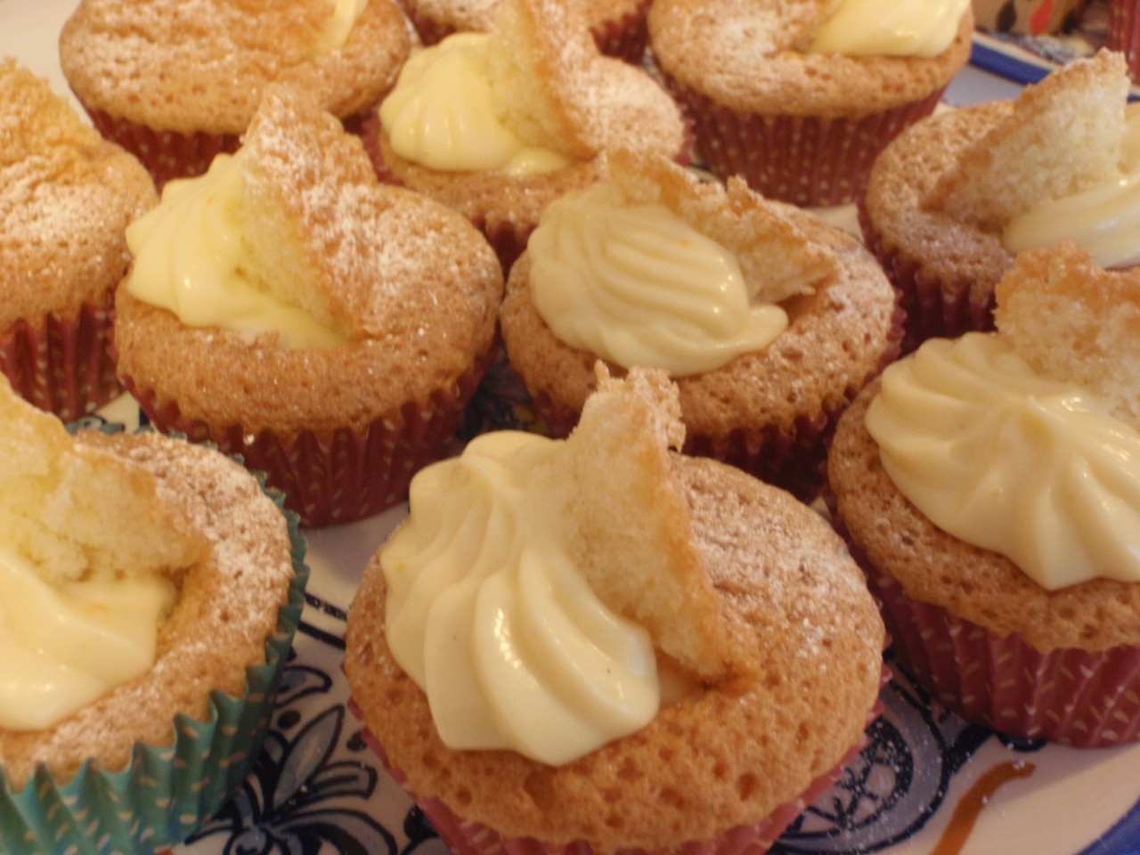 Muffins cu crema de vanilie