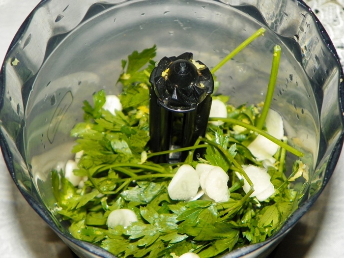 Crap prajit cu sos gremaolata