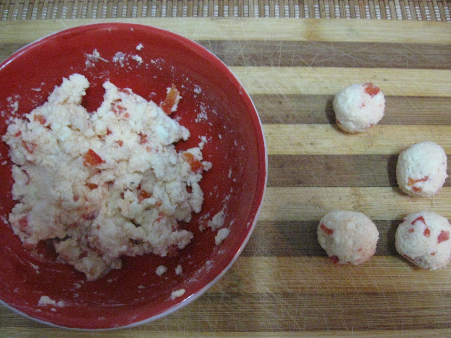 BILUTE DE BRANZA IN INVELIS DE CONDIMENTE