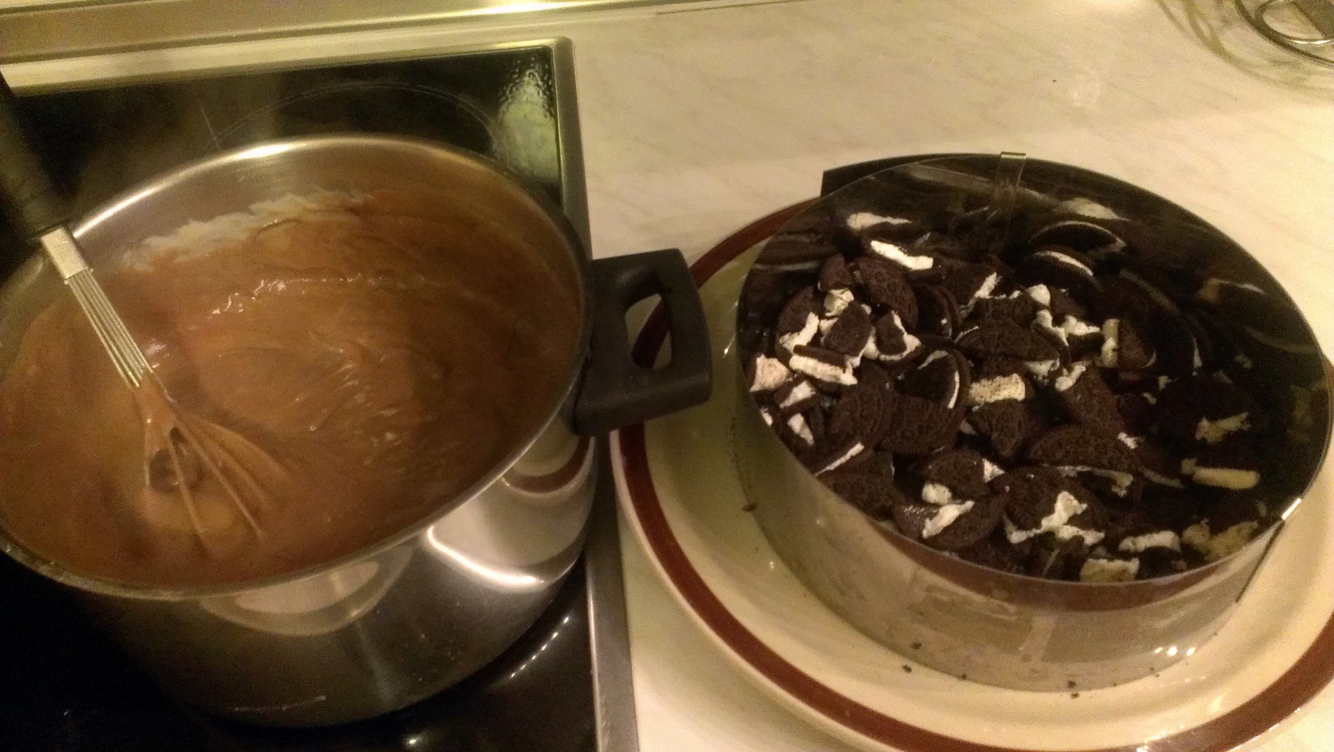 Tort cu Oreo si crema de ciocolata