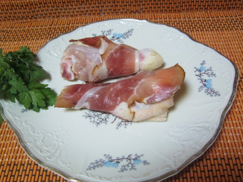 Ciocanele de pui umplute si infofolite