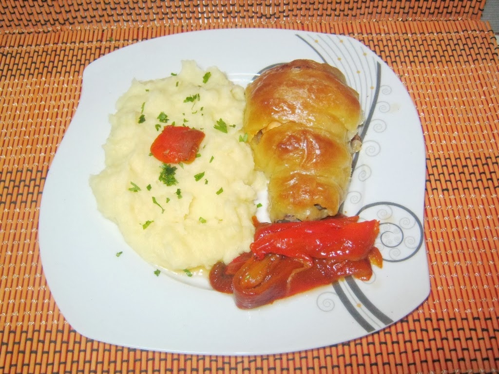 Ciocanele de pui umplute si infofolite