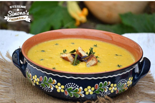 Supa crema de dovleac cu praz si cartofi