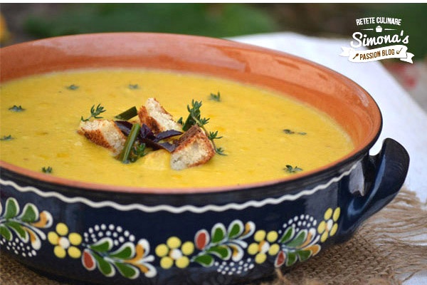 Supa crema de dovleac cu praz si cartofi