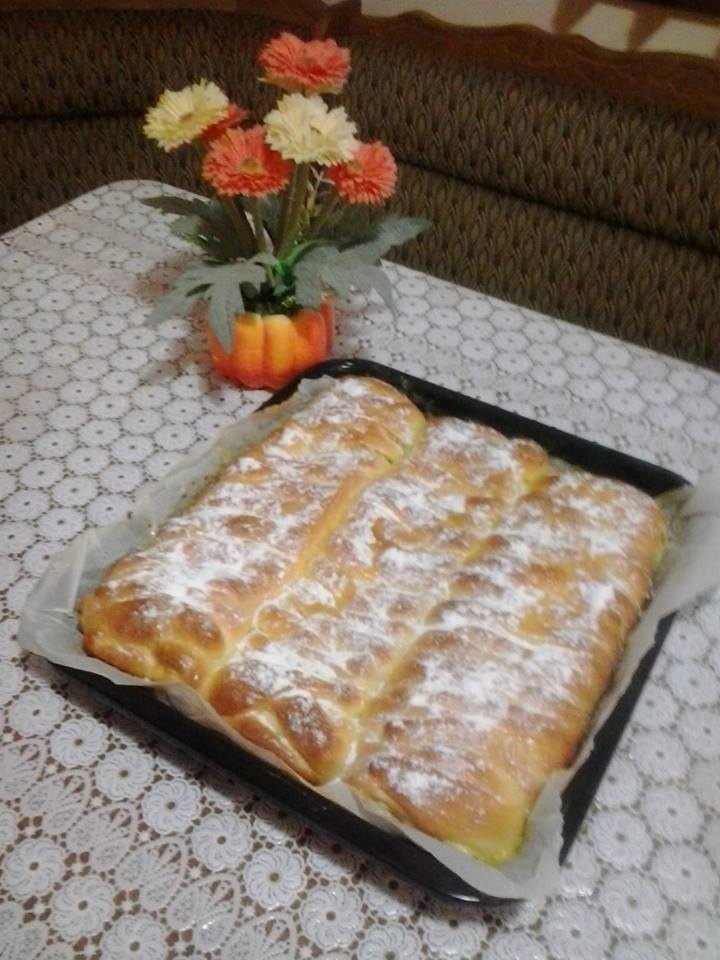 Strudel cu mere