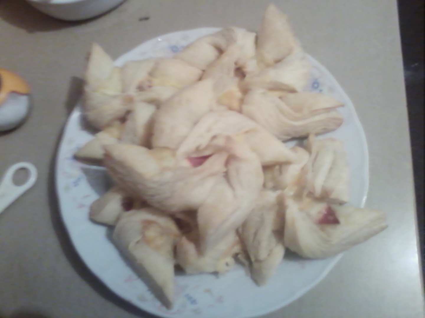 Aperitiv "Morisca" cu salam si cascaval