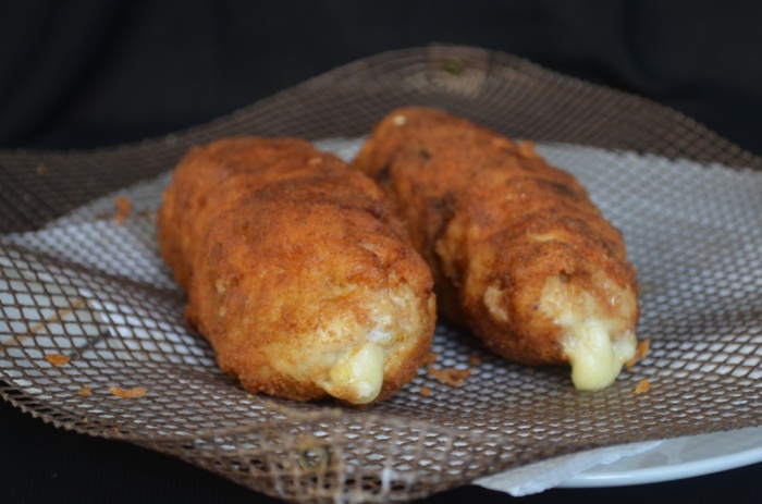 Piept de pui cu sunca si cascaval ( Cordon Bleu )