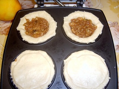 Mini placintele cu mere