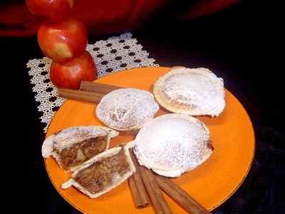 Mini placintele cu mere