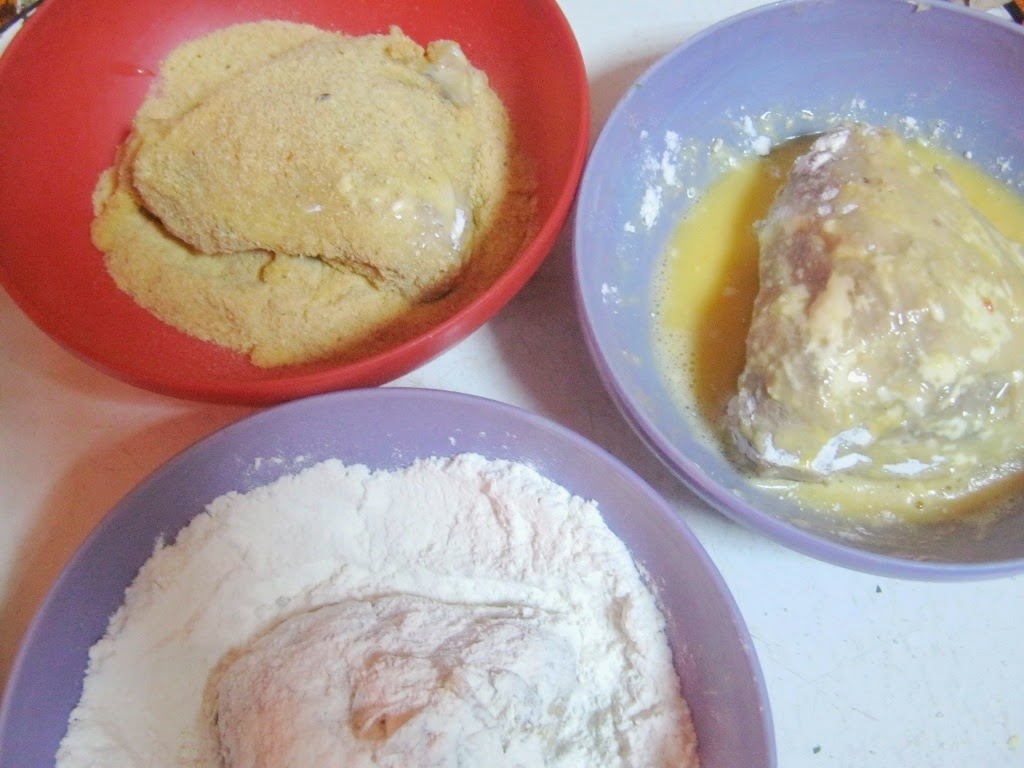 Pulpite de pui pane cu trei feluri de piure