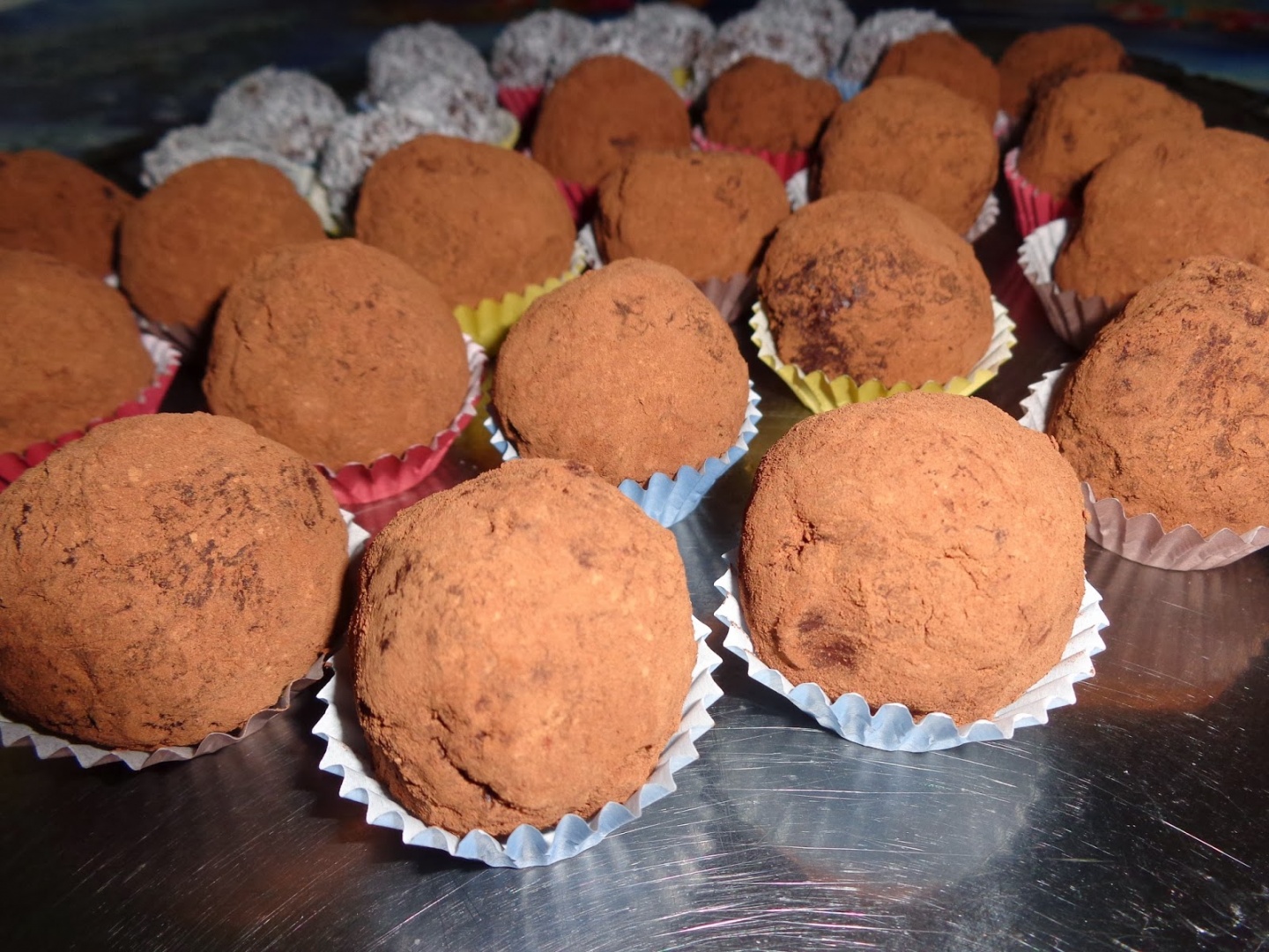 Trufe fine de ciocolata cu aroma de cognac