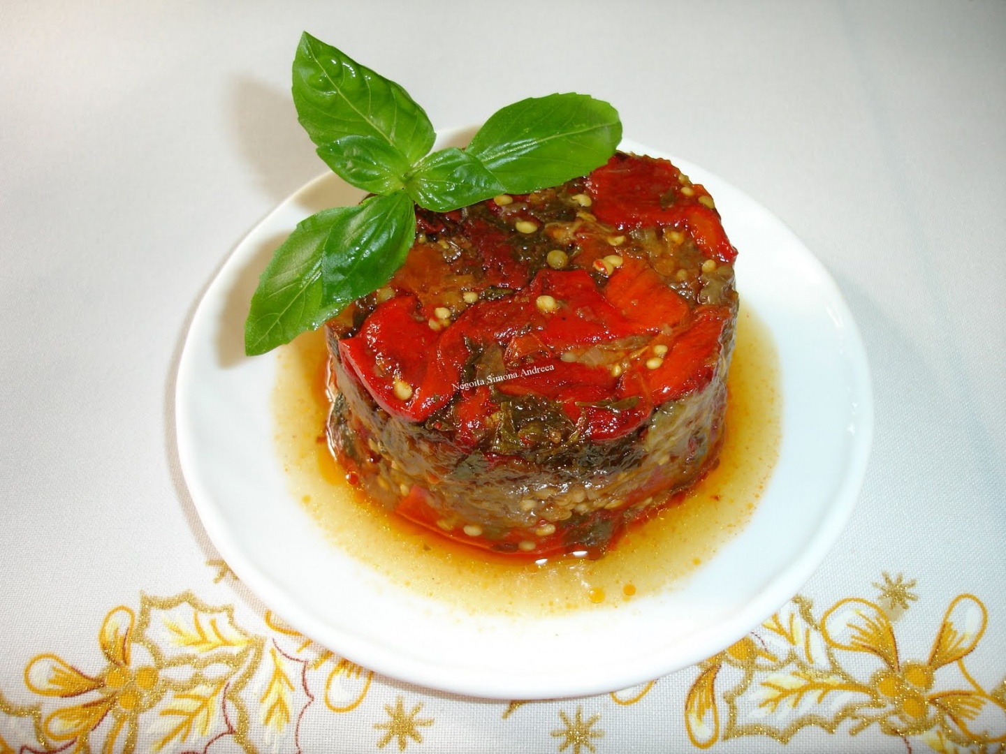 Mancare de vinete cu ardei copti