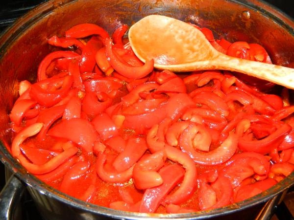 Gogosari in sos tomat pentru iarna