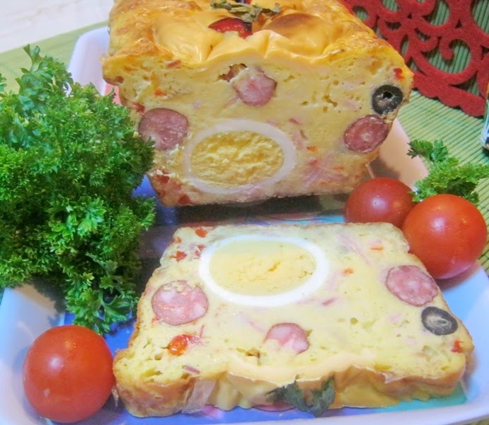 Chec aperitiv cu cascaval, cabanos si oua