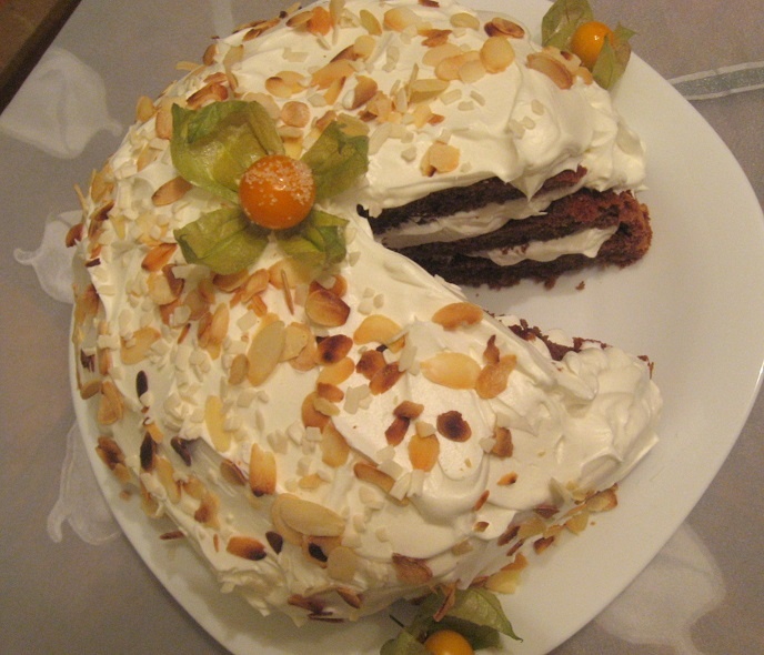 Tort cu vin si crema de ciocolata alba