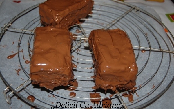 Kinder Delice cu nucă de cocos