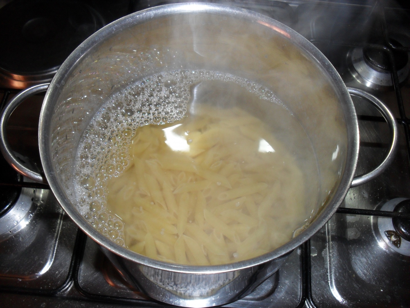 Paste cu gorgonzola (branza cu mucegai)