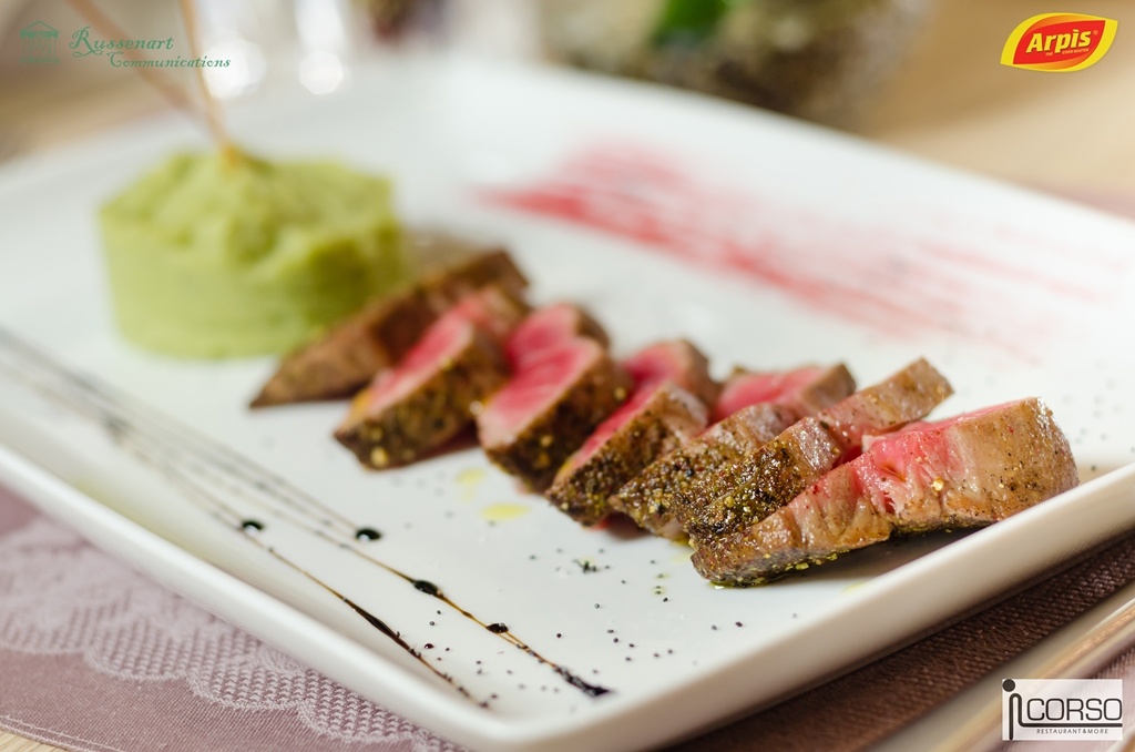 Ton Tataki cu piure de broccoli