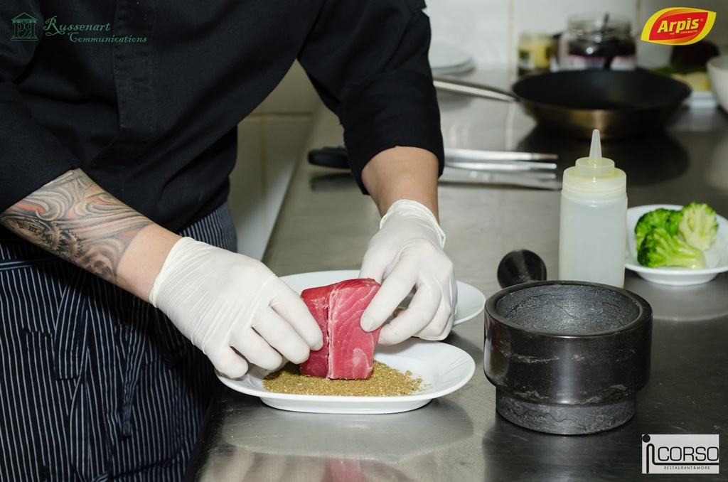 Ton Tataki cu piure de broccoli