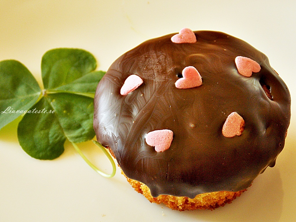 Muffins cu gem de rosii