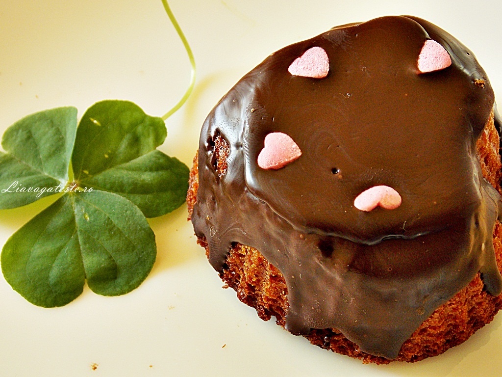 Muffins cu gem de rosii